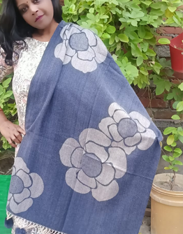 Ombre effects rose flowers stole