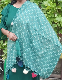 Bottle Green Girlish Warm Stole